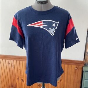 NWT Nike NFL New England Patriots Blue and Red Short Sleeve Tee Size L